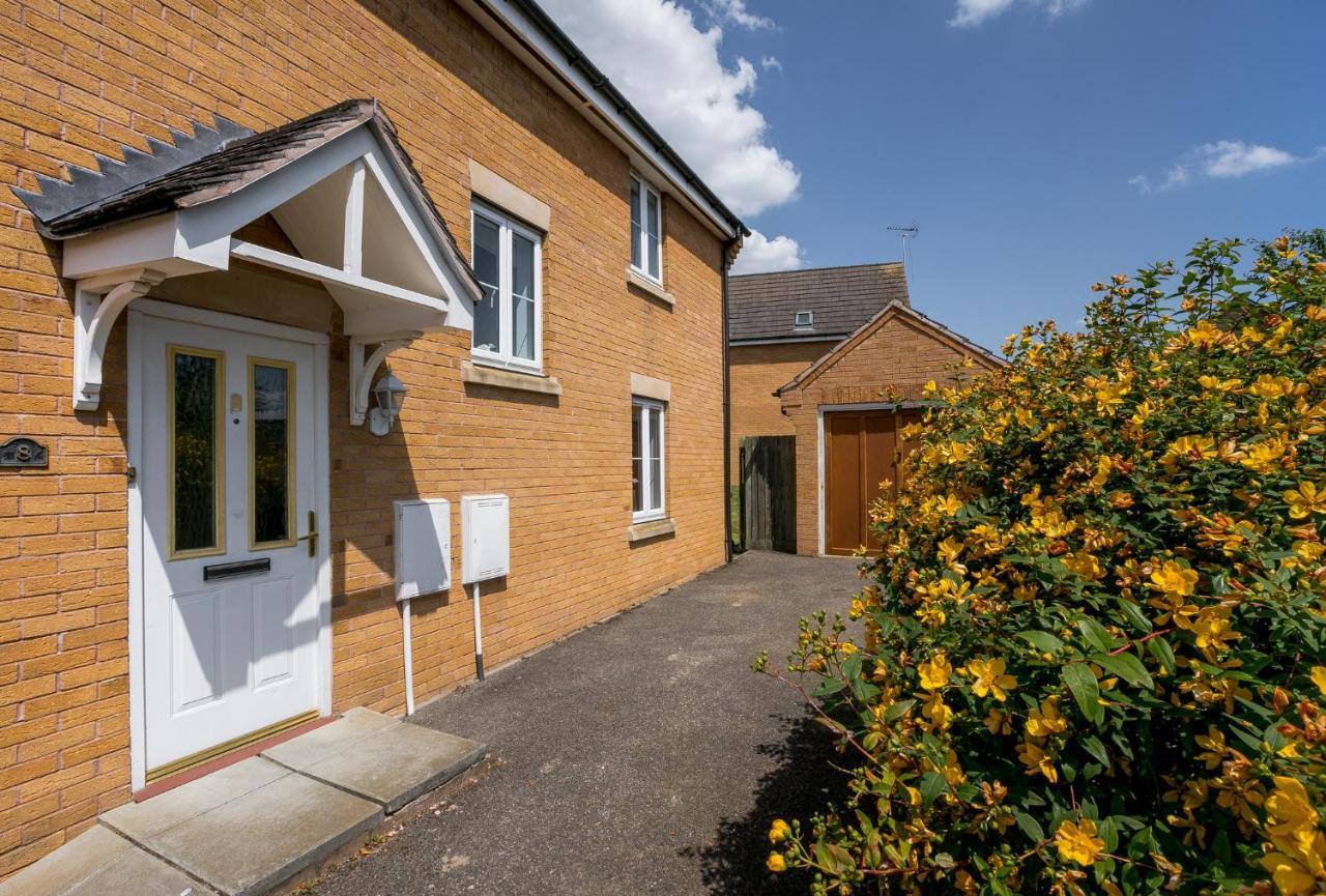Kvm - Highclere House For Large Groups With Parking By Kvm Stays Hampton Zewnętrze zdjęcie